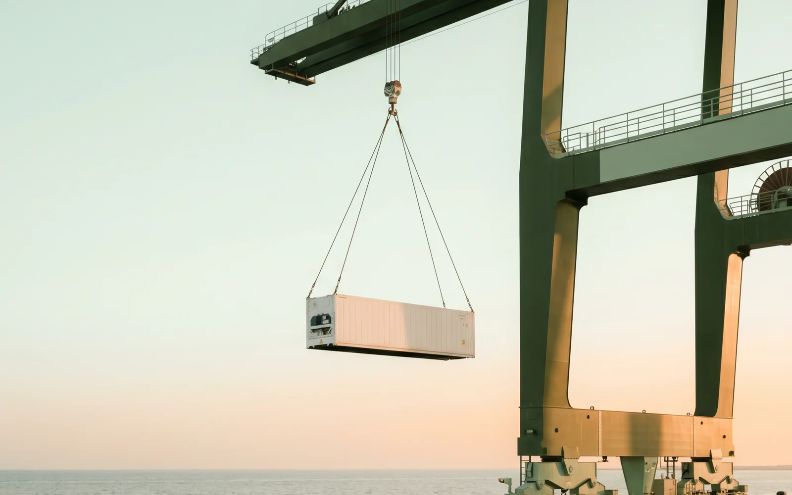 Sea+road · Alexandria → Bandar Abbas → Tashkent — Road (TIR) freight from Egypt to Uzbekistan, transit 14–22 days
