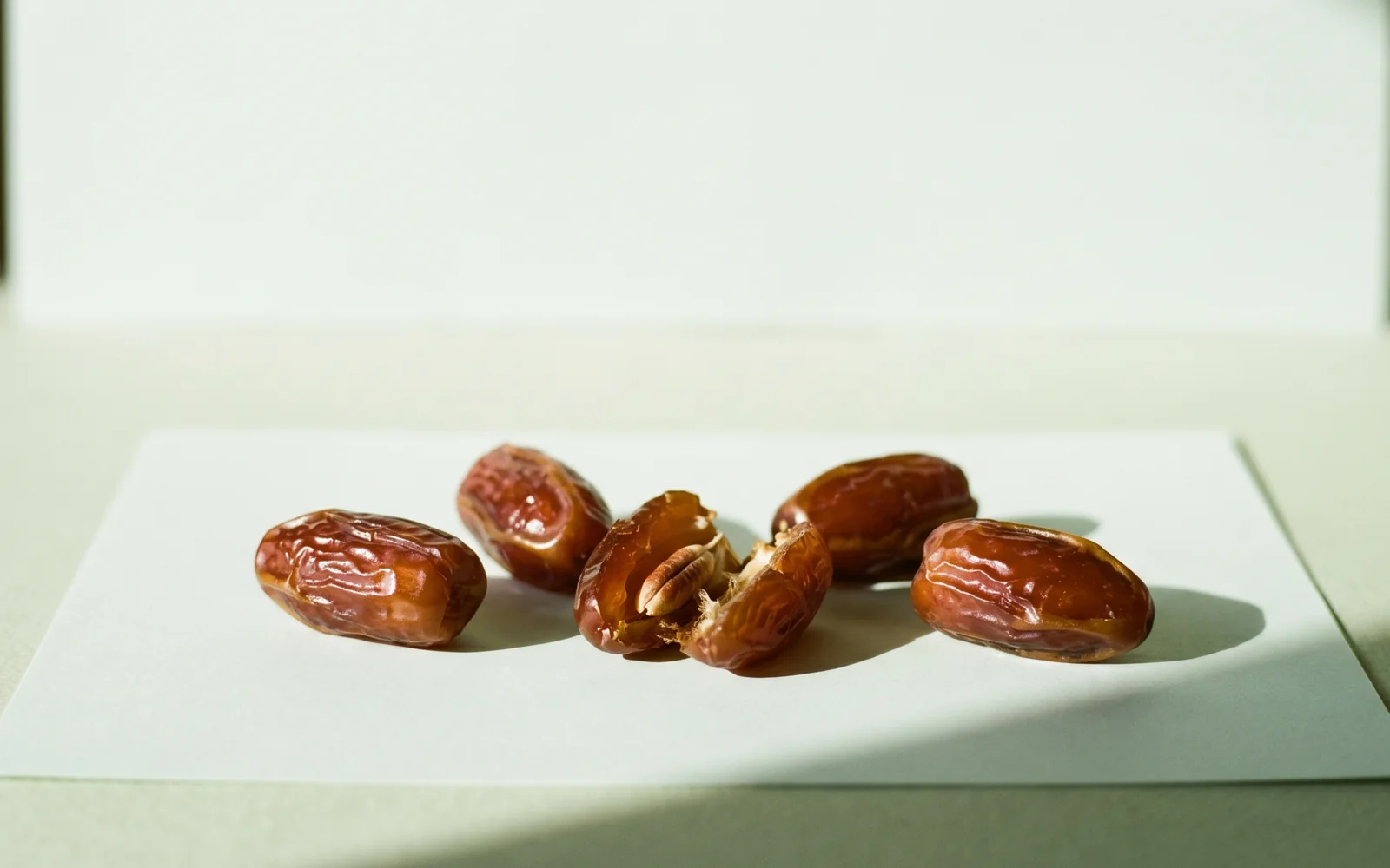 Egyptian Medjool dates for Uzbekistan — HS 080410, season Year-round